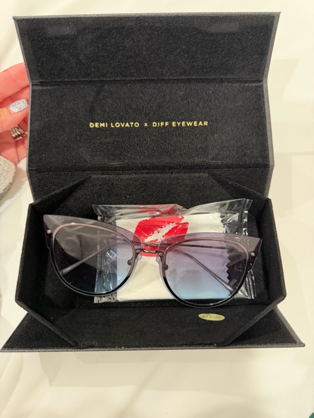 Diff Eyewear Demi Lovato Cat-Eye Sunglasses in Black and Gradient Blue